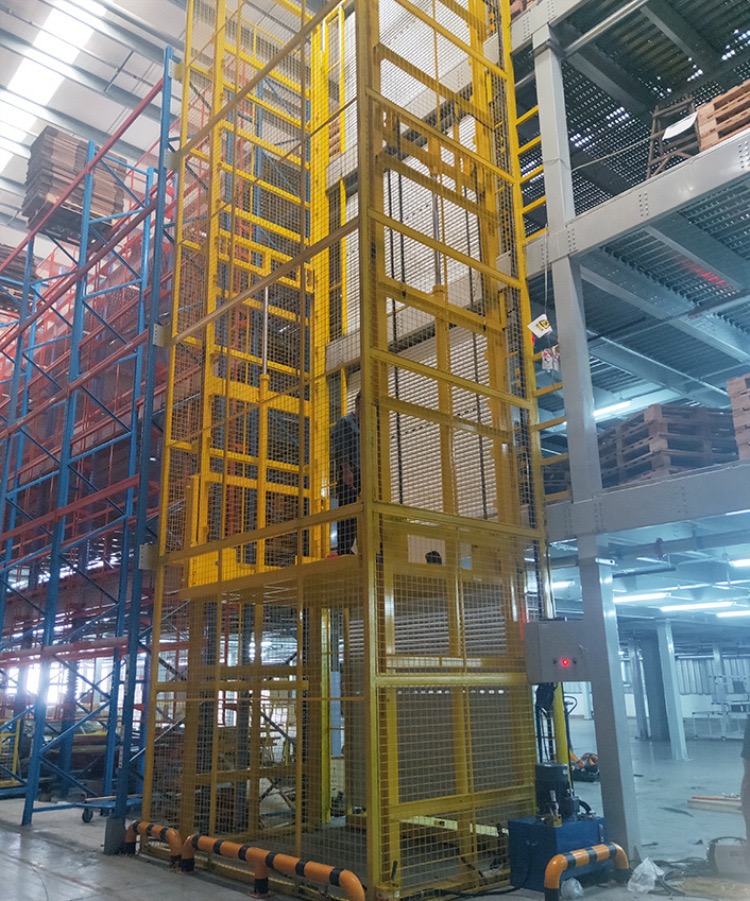 导轨式升降平台的地坑知识及保养规则